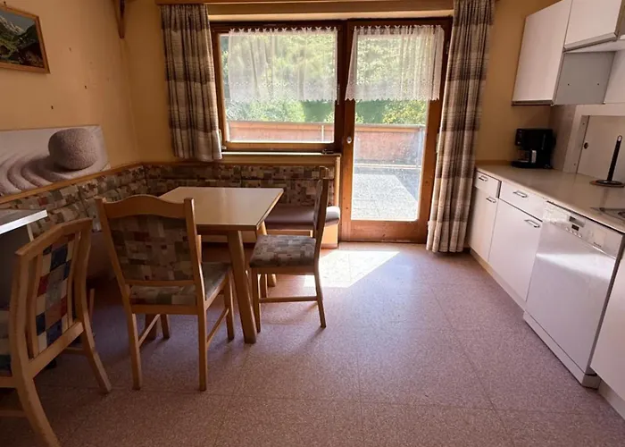 Gaestehaus Dorfschmiede アパートホテル