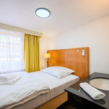 Hotel apartamentowy Gaestehaus Dorfschmiede *