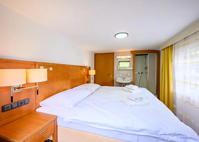 Gaestehaus Dorfschmiede Apart-hotel Tux